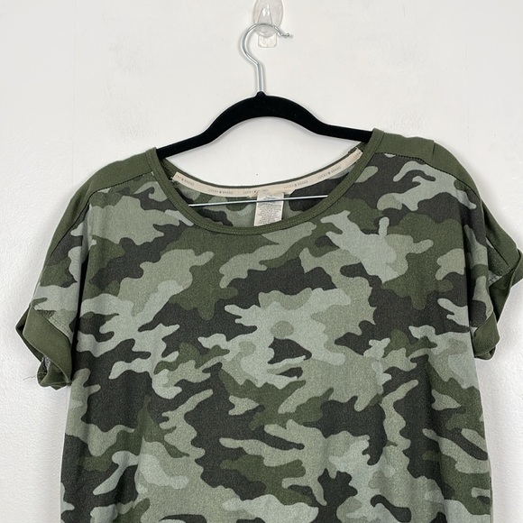 Lucky Brand 2 Piece Womens L Pajama Set Camo Shorts Drawstring Waist Pullover - Picture 3 of 9